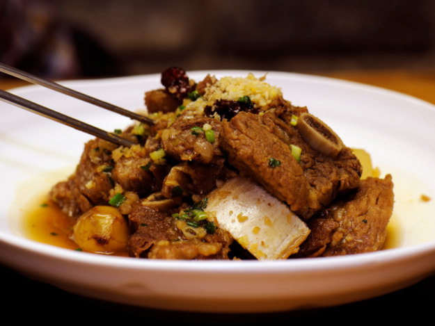 Cină în familie cu coastă de vită