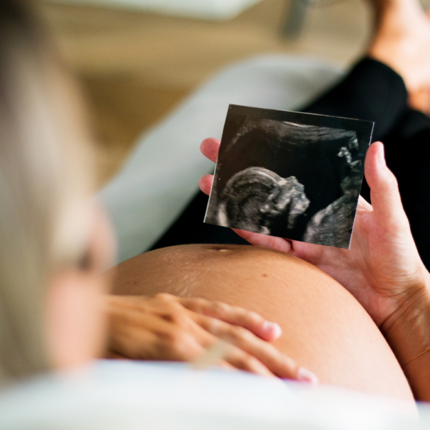 Importanța Folatului în Dieta și Suplimentarea pentru Femeile Însărcinate sau care Alăptează Importanța Folatului în Dieta și Suplimentarea pentru Femeile Însărcinate sau care Alăptează
